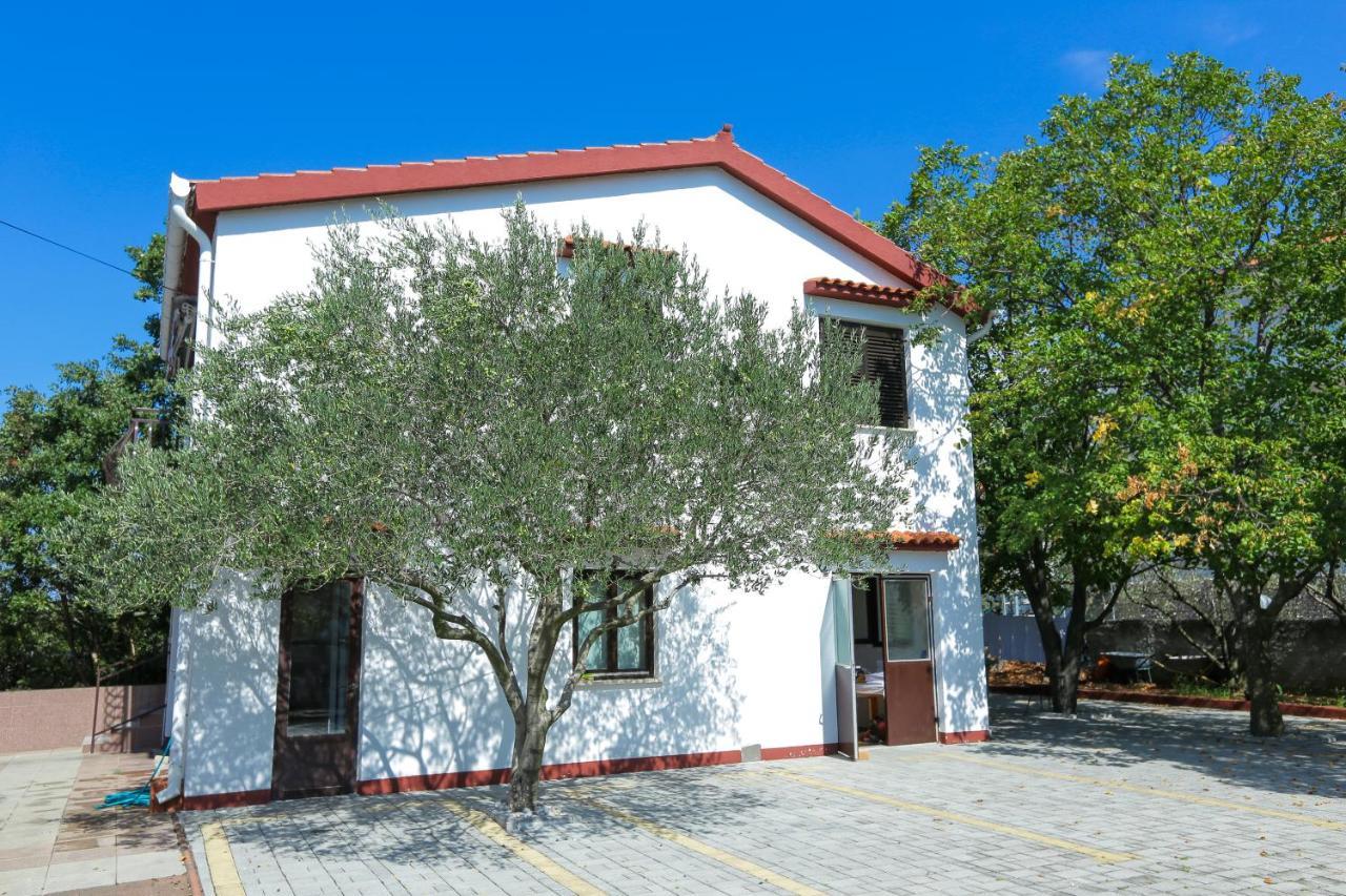 Pansion Croatia Bed & Breakfast Starigrad Paklenica Ngoại thất bức ảnh