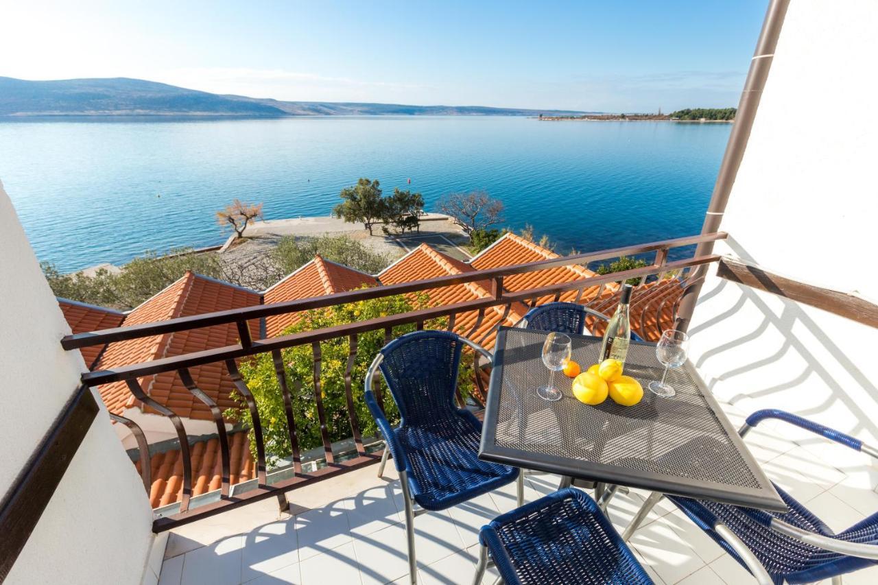 Pansion Croatia Bed & Breakfast Starigrad Paklenica Ngoại thất bức ảnh